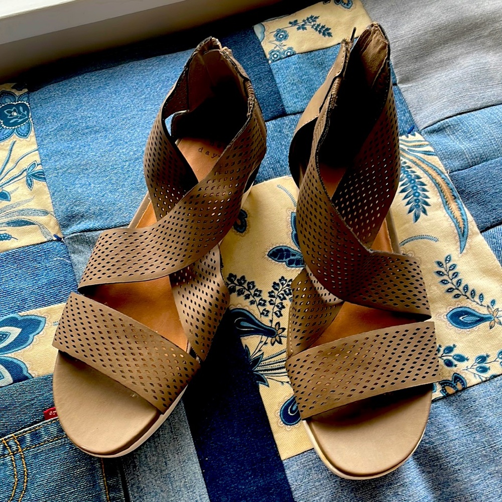 A new day women’s sandals